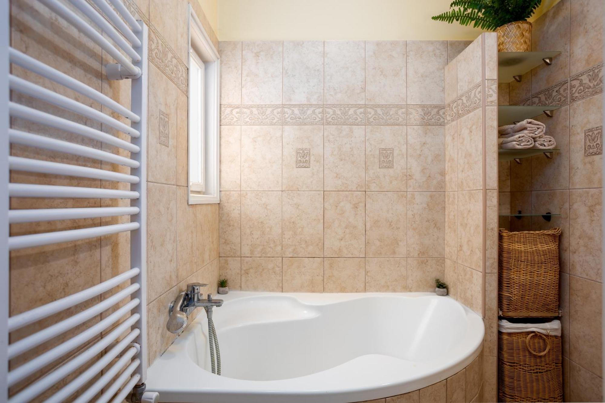 Balzac Apartament *